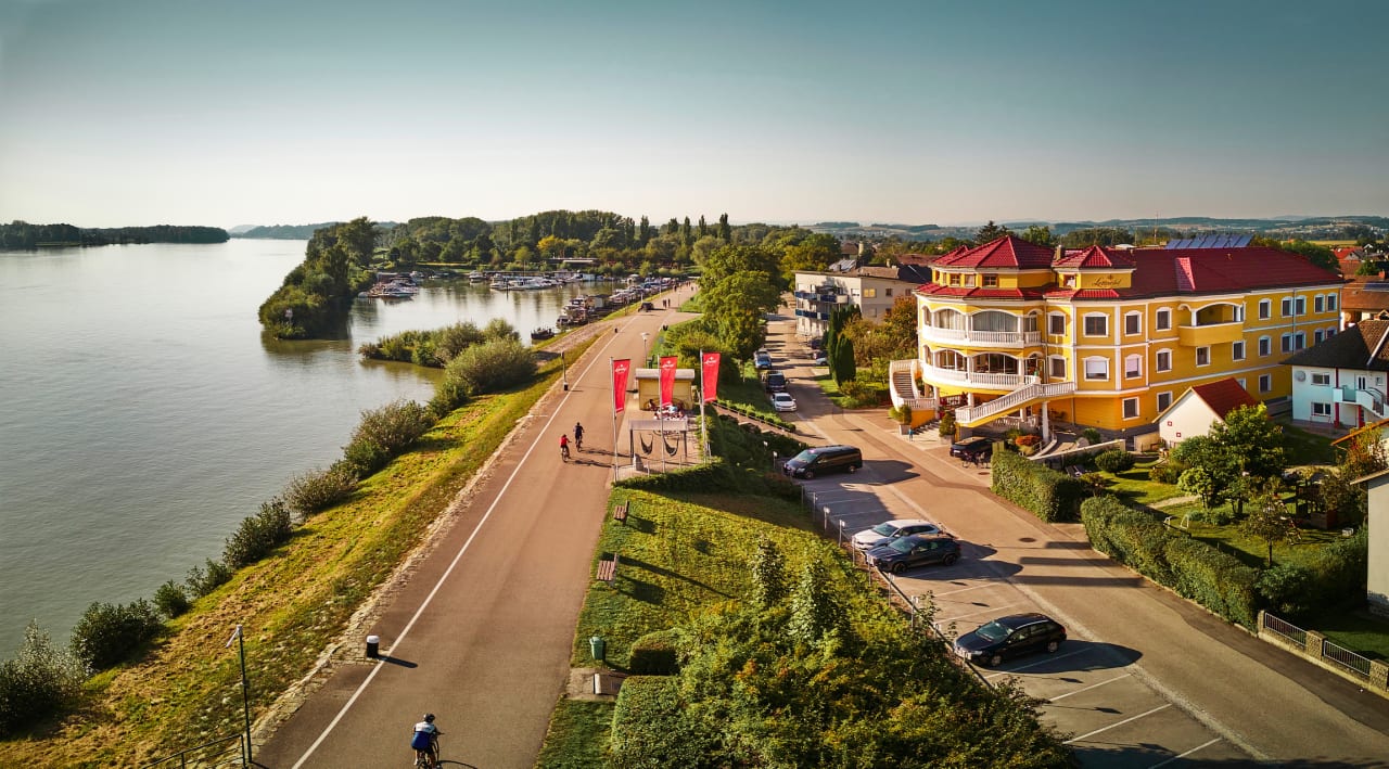 Außenansicht Donauhotel Lettnerhof