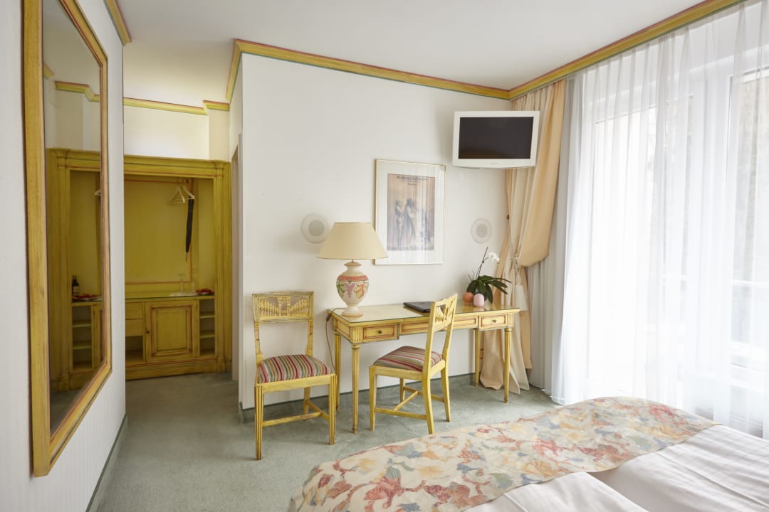 Zimmer Bernstein Villa Kastania