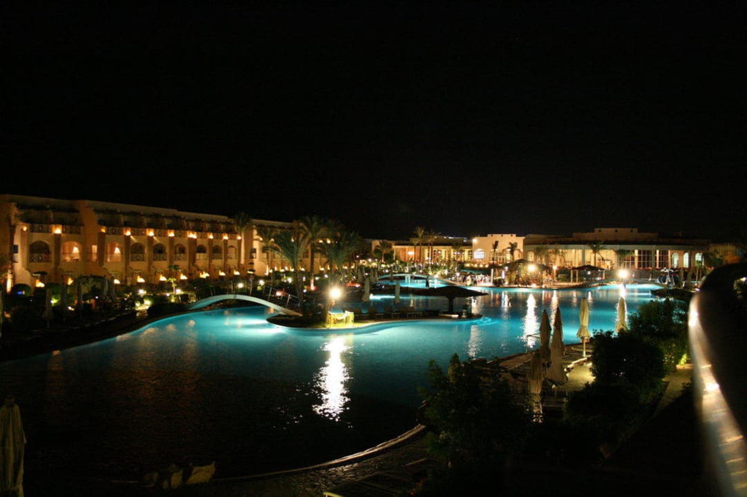 Abendliche Poolbeleuchtung Prima Life Makadi Resort