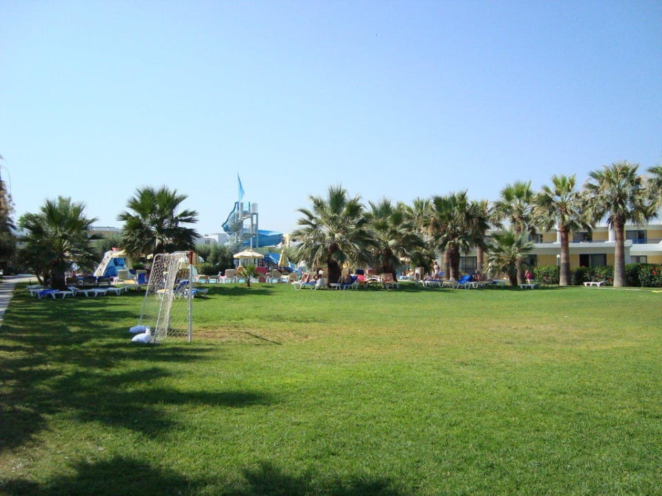 Grünanlage für Sport TUI KIDS CLUB Alex Beach