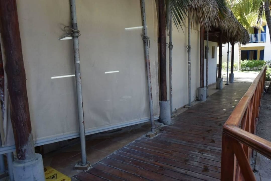 Strandbar mit Ekelfaktor innen Iberostar Origin Playa Alameda