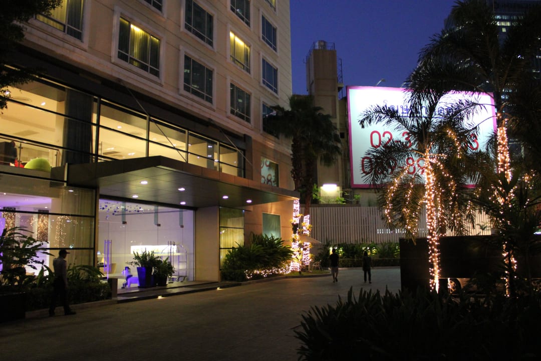 Der Eingang NH Bangkok Asoke
