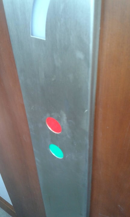 Eingangstür Salamis Bay Conti Resort Hotel & Casino