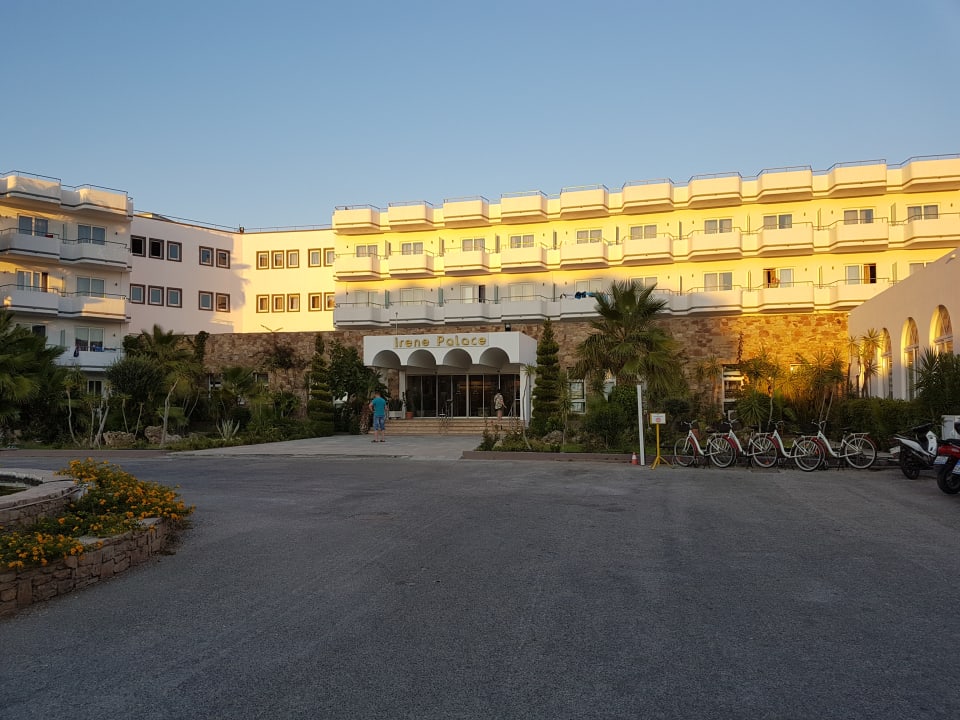 Außenansicht Irene Palace Beach Resort Club alltoura