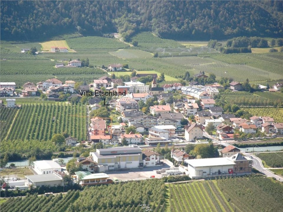 Ortsansicht Plaus Park Hotel Villa Etschland