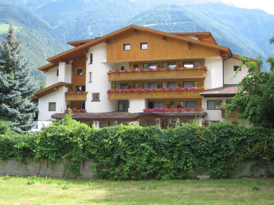 Zentral gelegen und doch im Grünen La Vimea Biotique Hotel