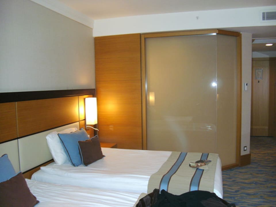 Glaswand zum Bad Susesi Luxury Resort