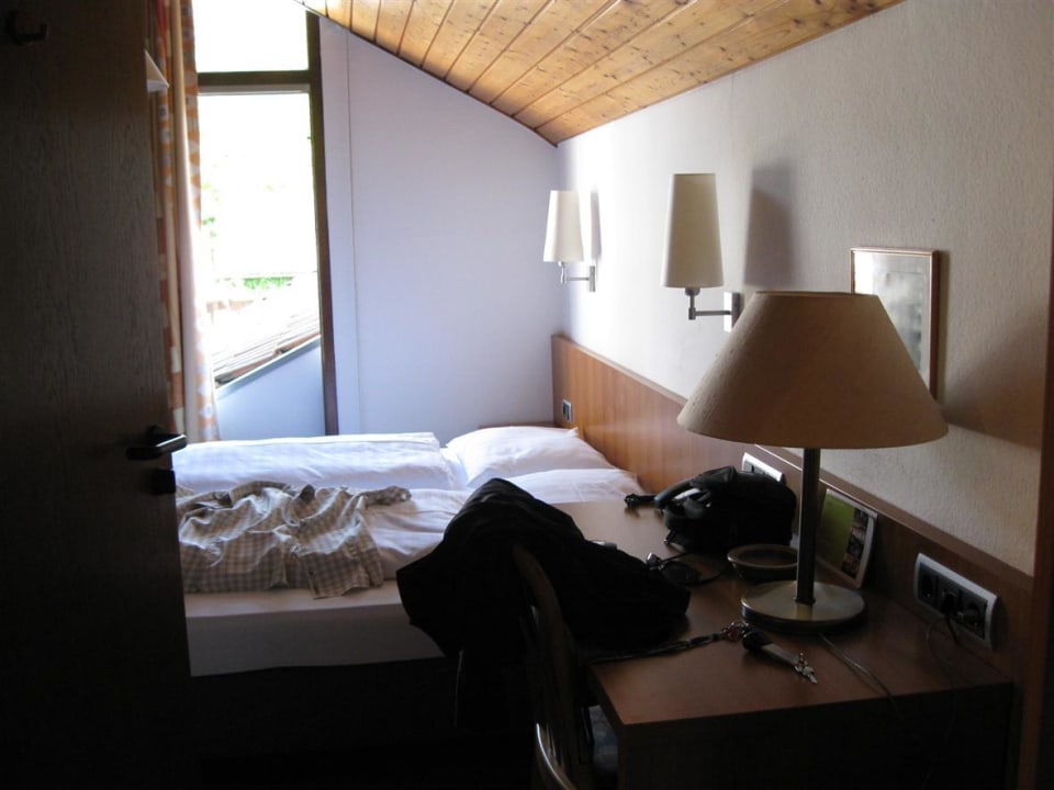 Blick ins Zimmer  Hotel Gasthof Hirschenwirt