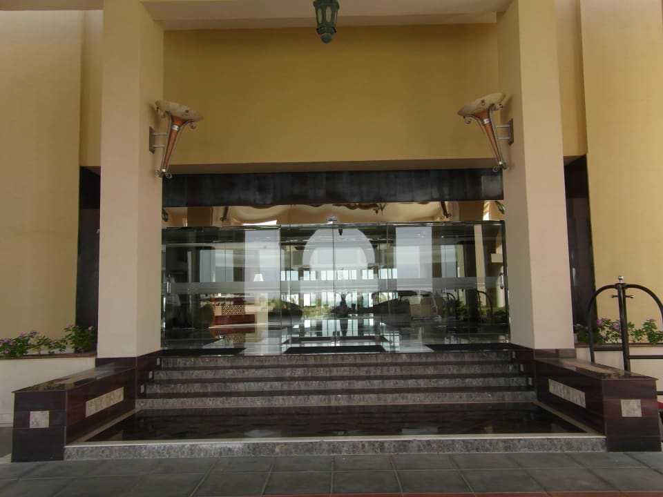 Eingang Wyndham Garden Salalah Mirbat