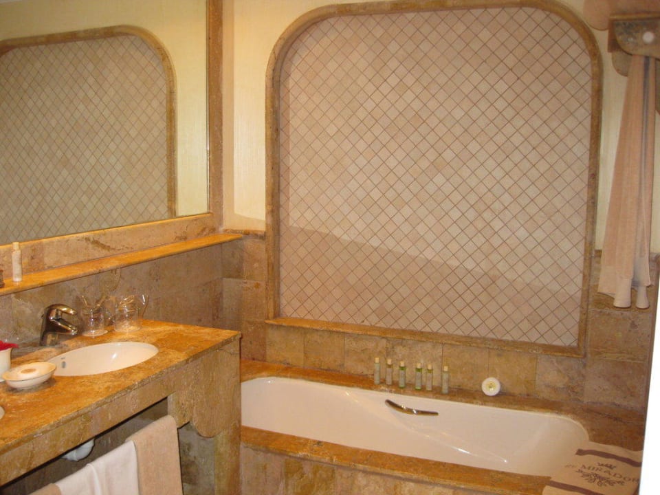 Badewanne JOIA El Mirador by Iberostar