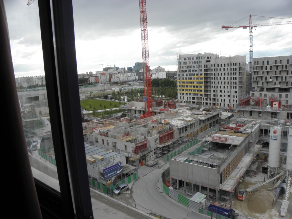 Aussicht v. Zimmer Nr. 582 ibis Paris 17 Clichy Batignolles