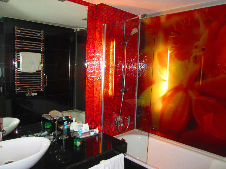 Badezimmer mit Wanne Eurostars Grand Central