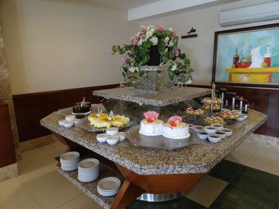 Das Tortenbüffet Trendy Aspendos Beach Hotel