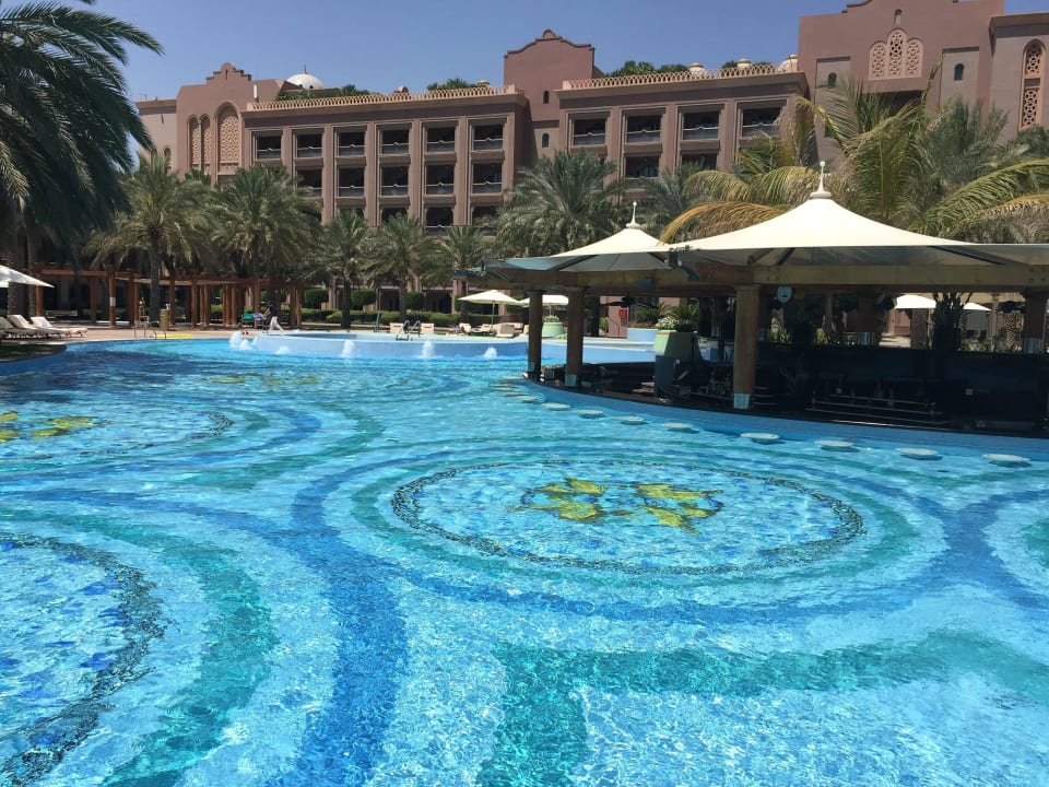 Pool Emirates Palace Mandarin Oriental