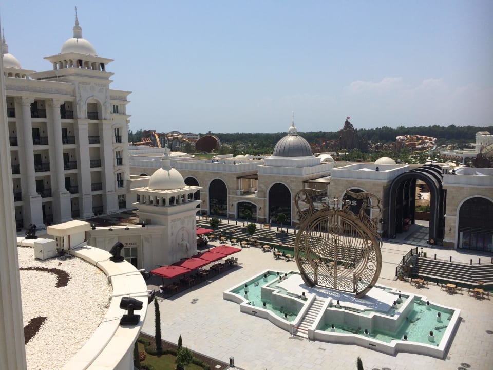 Blick vom Balkon The Land of Legends Kingdom Hotel