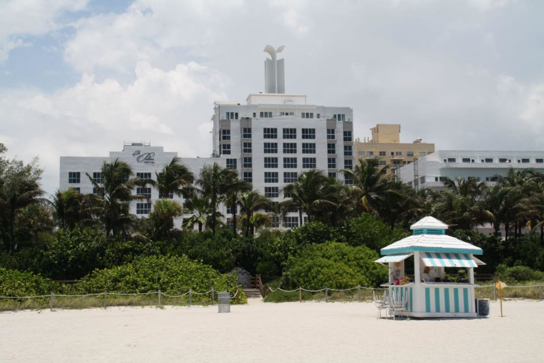 Vom Strand Hotel Palms on the Ocean