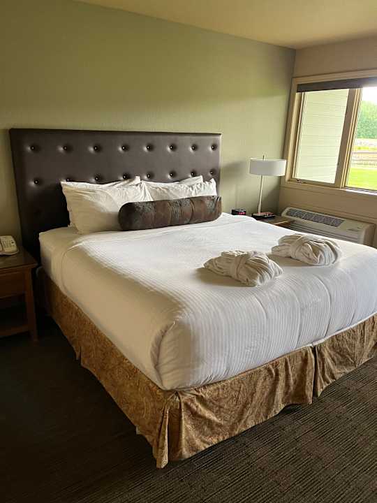 Zimmer Sleek Columbia Falls Condo Centrally Located!