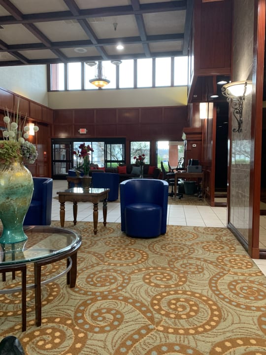 Lobby Ramada Tukwila Southcenter