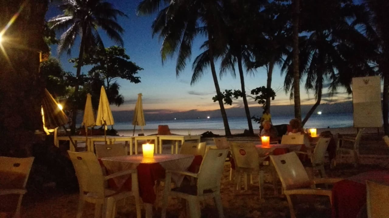 Strandbar Twinpalms Surin Beach Phuket