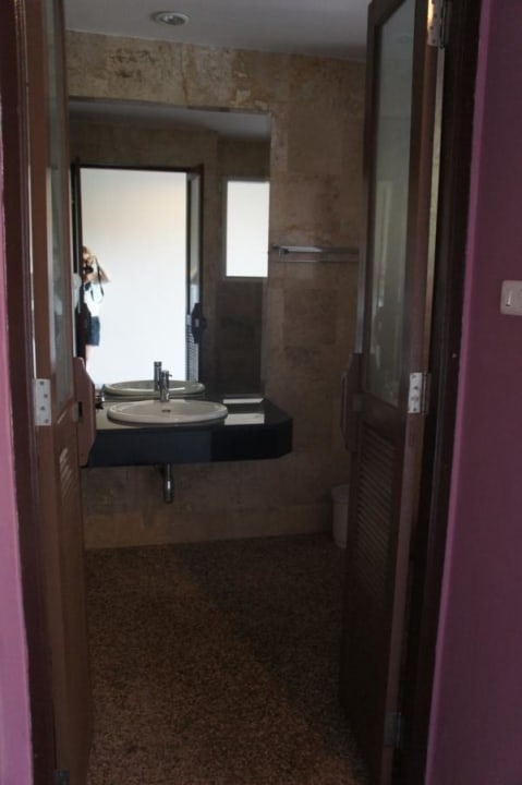 Bad Hotel Lanta Sand Resort & Spa