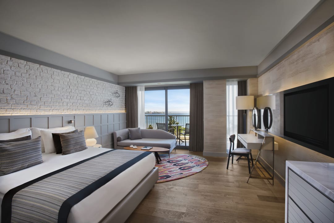 Zimmer Acanthus Cennet Barut Collection