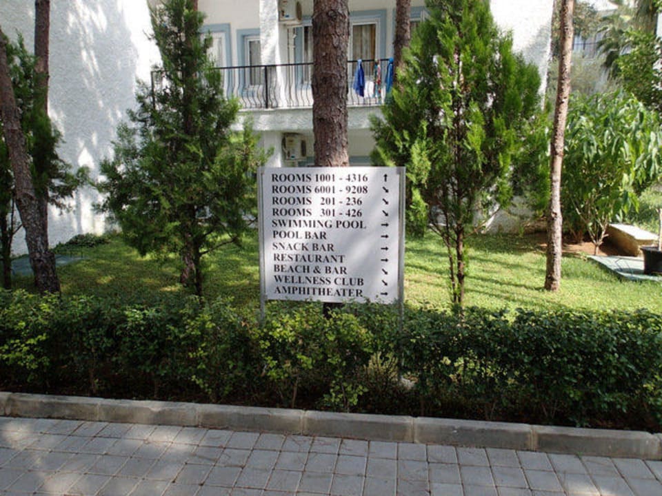 Wyjście z lobby Sunrise Beach Side