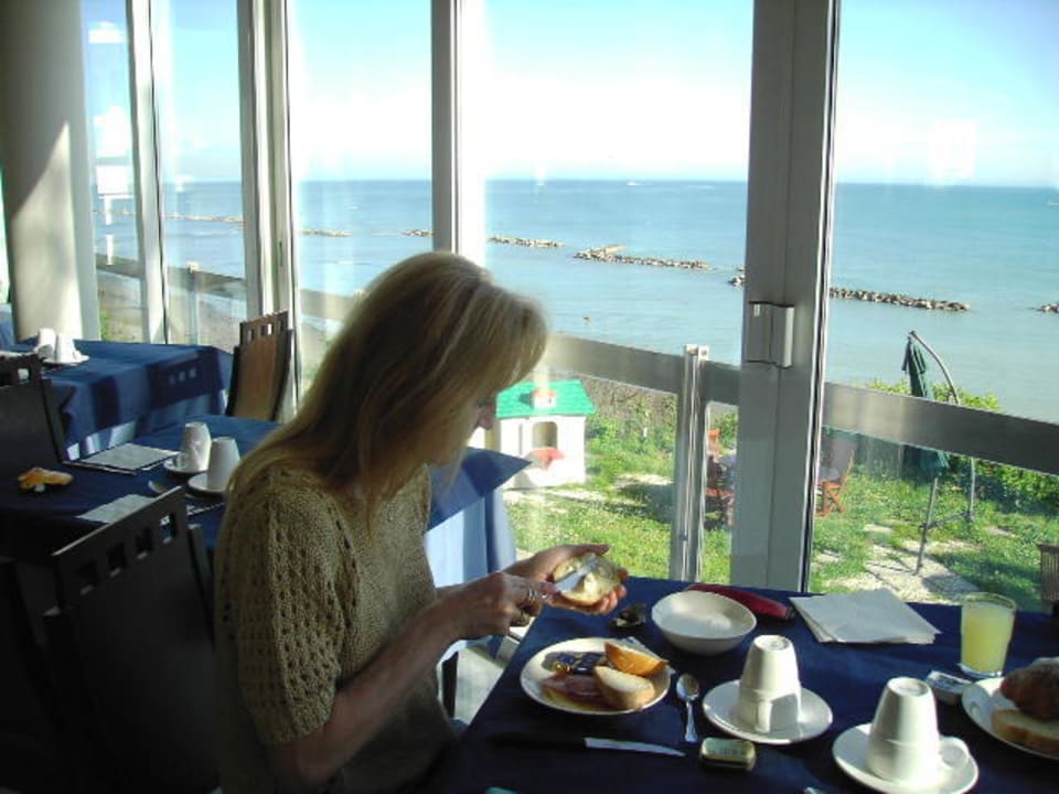 Frühstück mit Meerblick Hotel Sans Souci