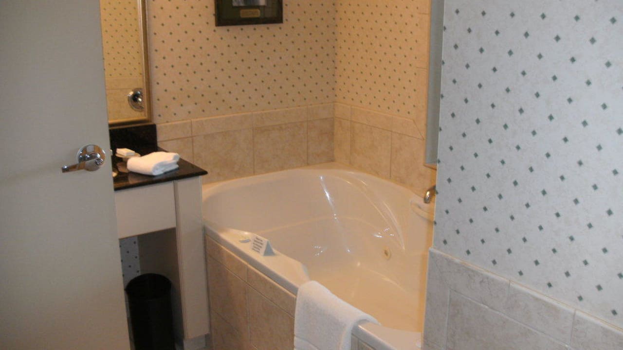 Whirlpool Badezimmer Embassy Suites Hotel Niagara Falls / Fallsview