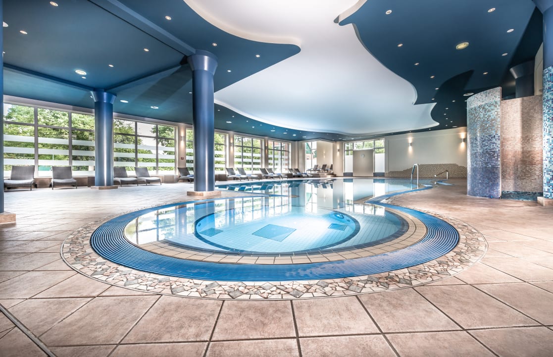 "Pool" Steigenberger Hotel Treudelberg (Hamburg) • HolidayCheck