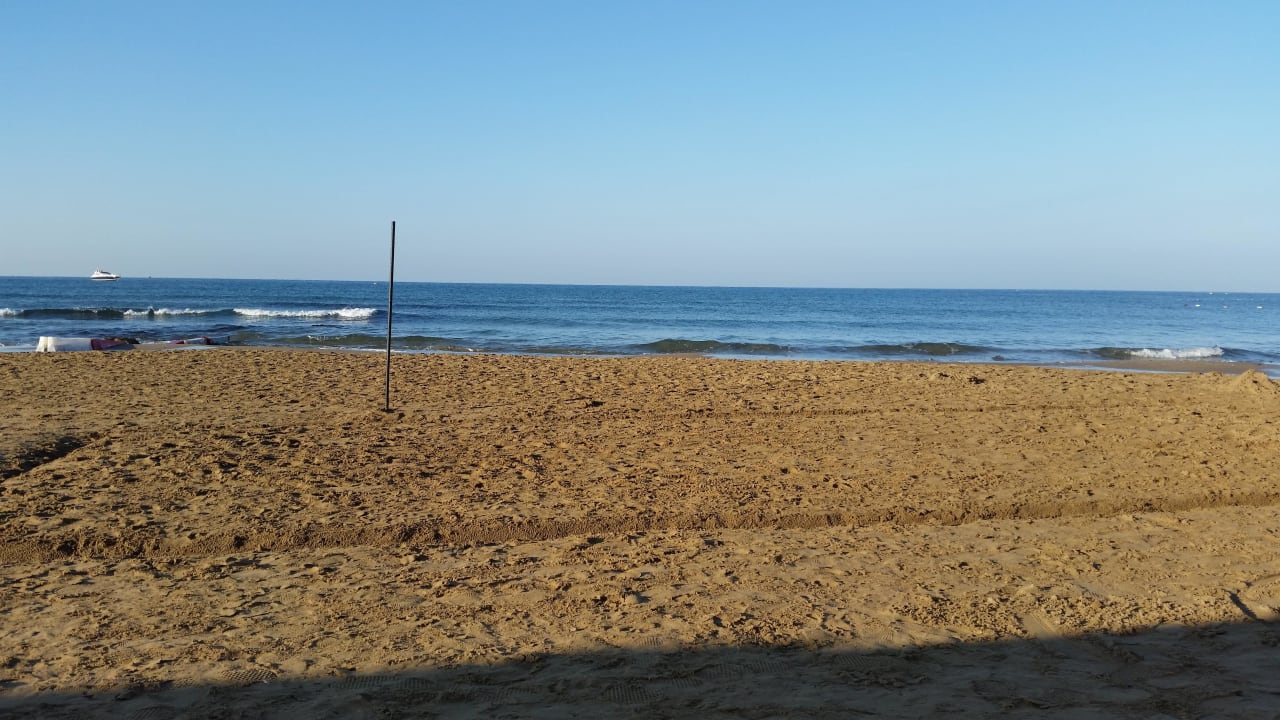 Strand  Melas Resort Hotel