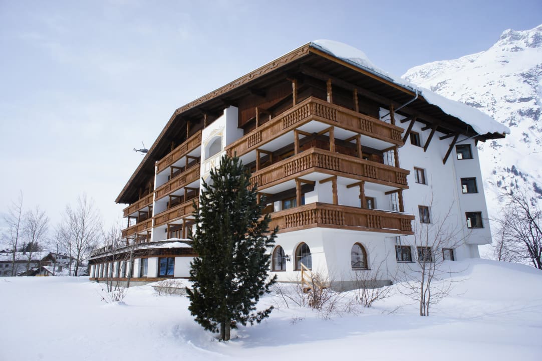 Südostecke vom Alpenhotel Tirol in Galtür Alpenhotel Tirol