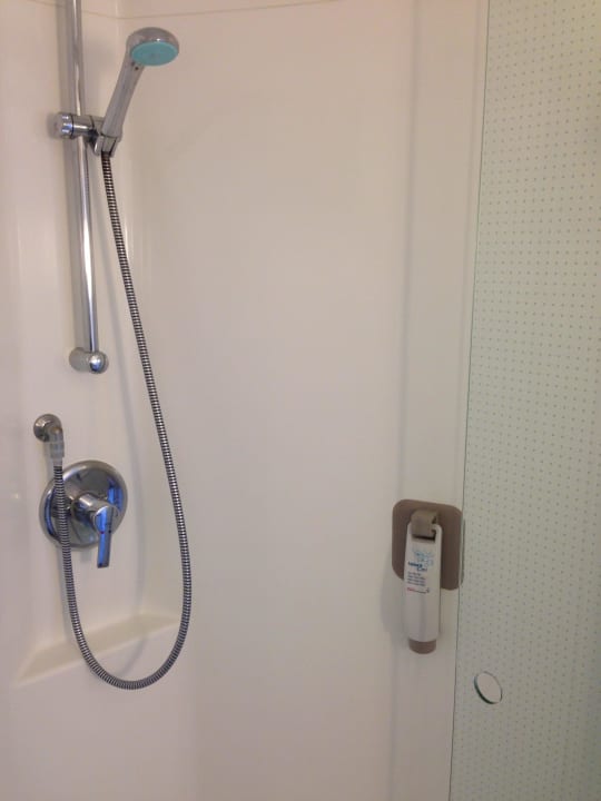 Prysznic Hotel ibis London Wembley