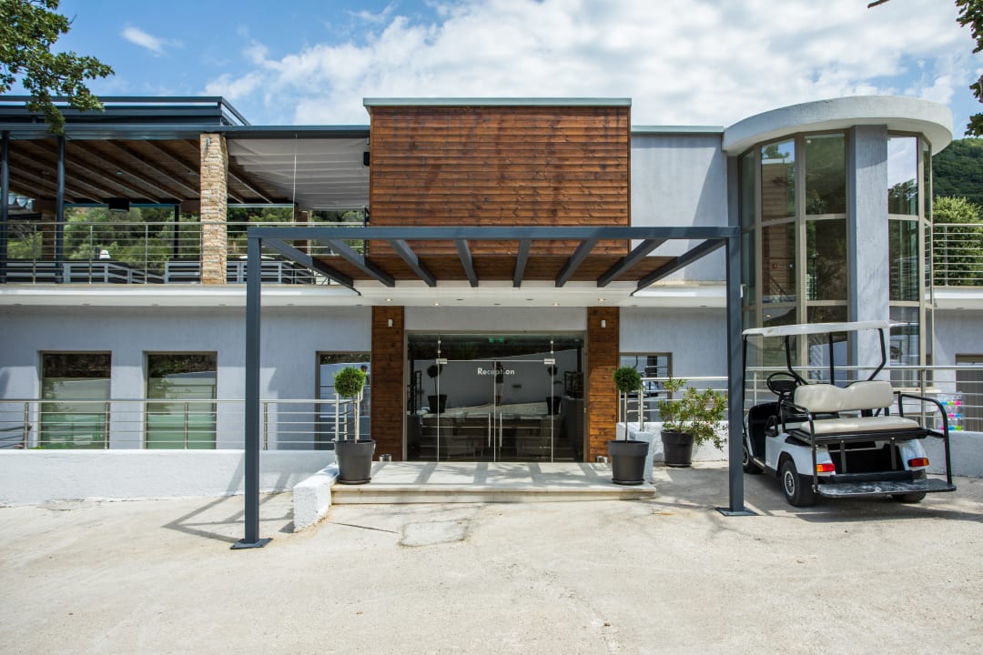 Außenansicht Aqua Oliva Resort - Across Hotels & Resorts