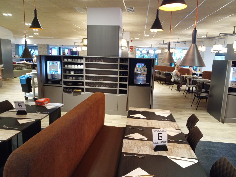 Gastro California Apartments