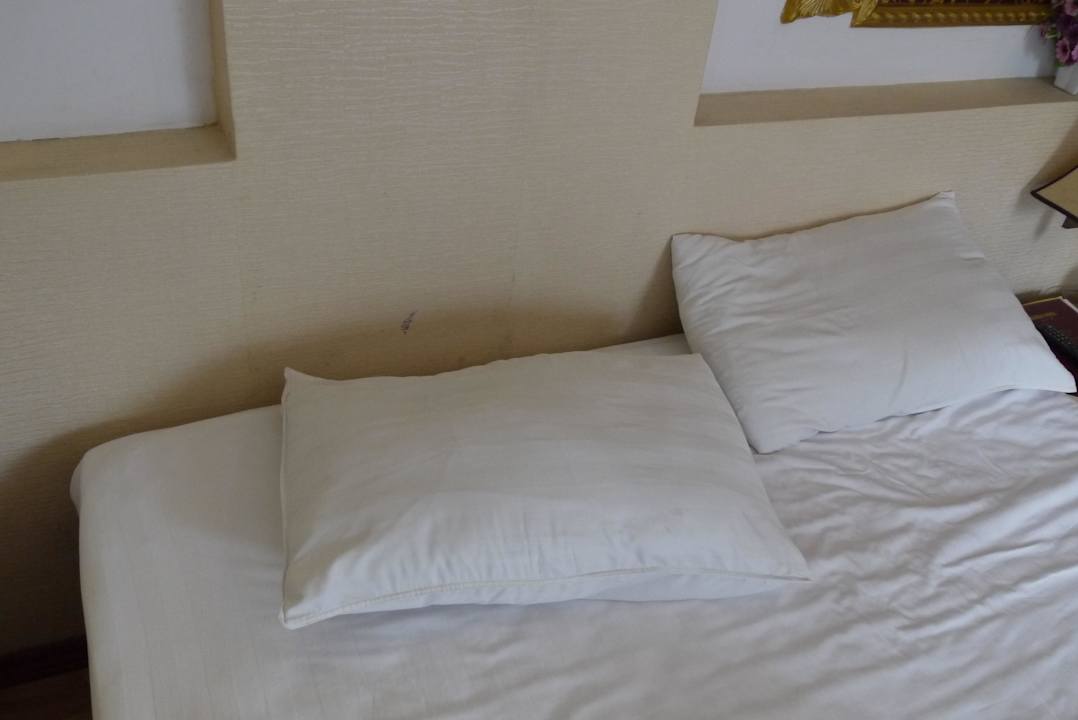 Stain on pillows Hotel Thaison Palace