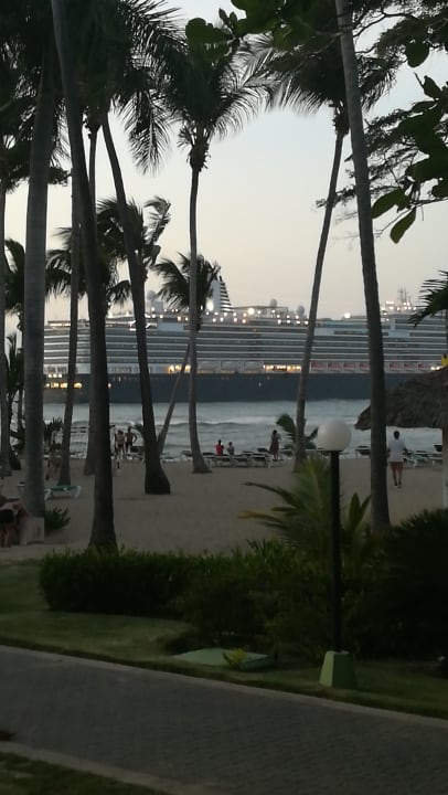 Strand Playabachata Hotel