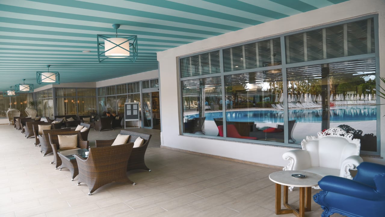 Lobby Insula Resort & Spa