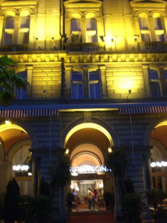 Eingang Hotel Regina