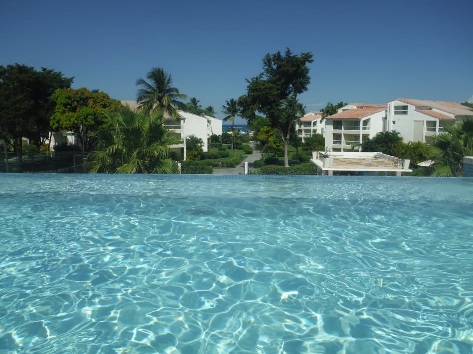 Pool Emotions by Hodelpa Puerto Plata