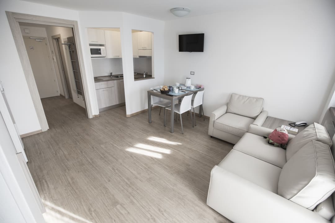 Zimmer Residence Aparthotel Des Alpes