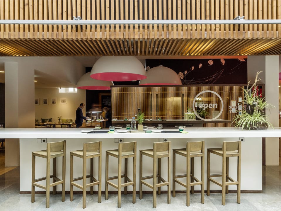 Open Brasserie Mediterranica Restaurant Inspira Liberdade Boutique Hotel