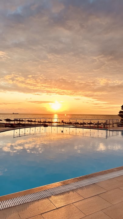 Pool Istion Club & Spa