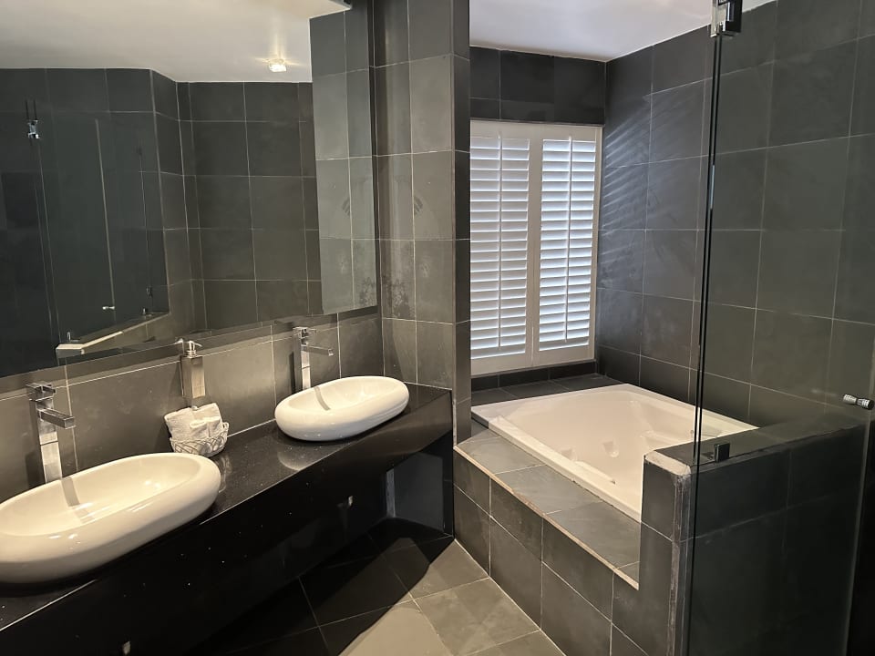 Zimmer Shana Hotel & Residence