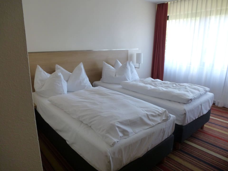 Betten vom Eingang H+ Hotel Bochum