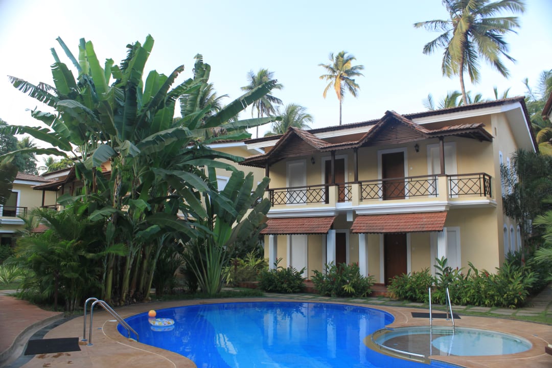 Pool Best Western Hotel Devasthali - The Valley of Gods