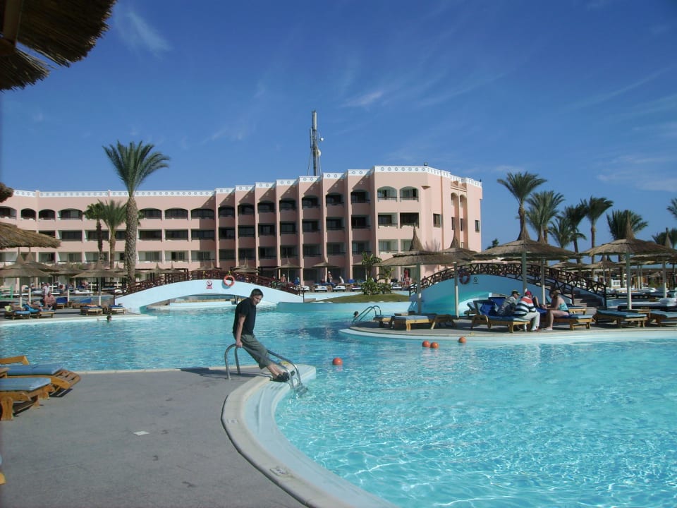 Poollandschaft Beach Albatros Resort