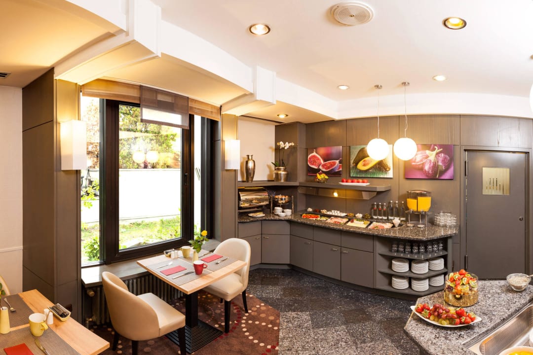 "Breakfast Buffet" Leonardo Hotel Munich City North (München
