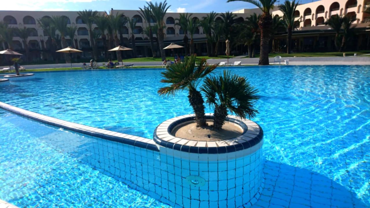 Pool Iberostar Waves Averroes