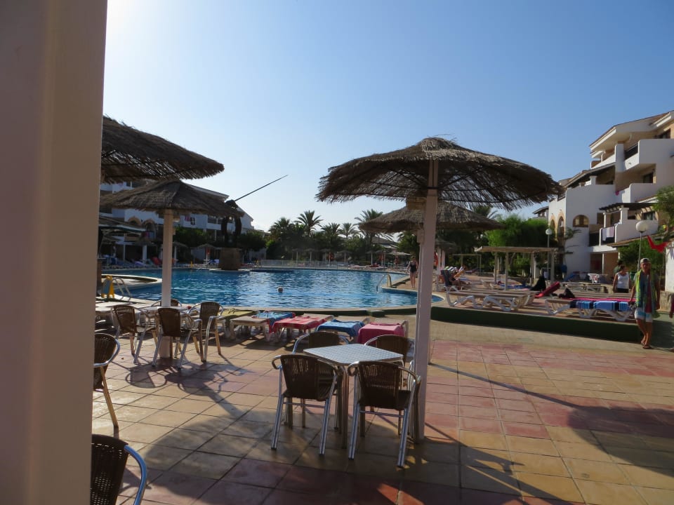 Pool FERGUS Style Bahamas