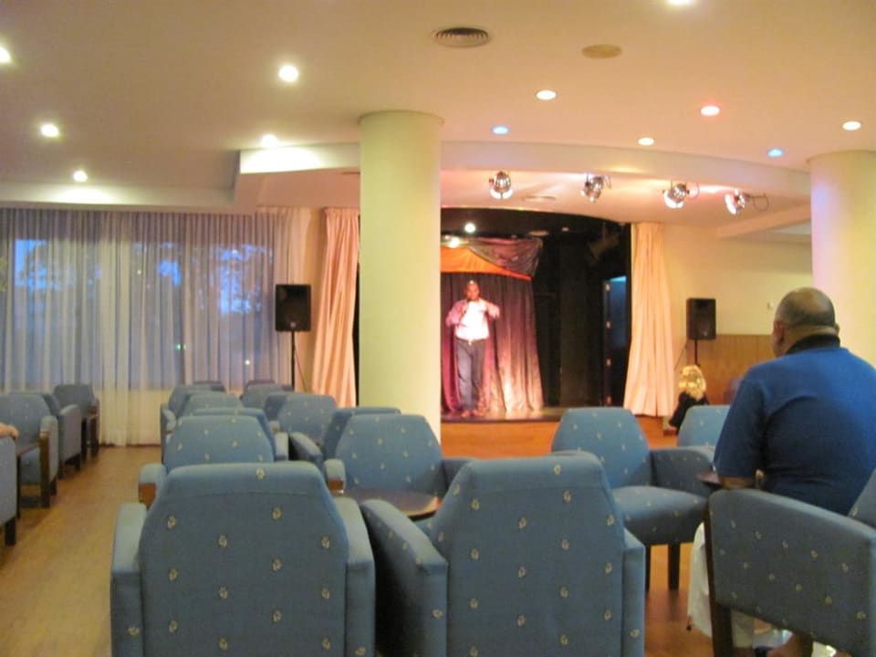 Animateur beim Quiz Welikehotel Marfil Playa